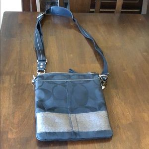 Coach crossbody black signature bag 40758